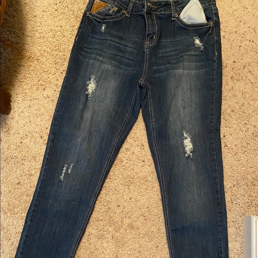 EUC SKINNY, distressed woman’s jeans size 13.